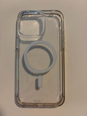 Clear Phone Case with White Wireless Charging Alignment Ring for 15 pro max